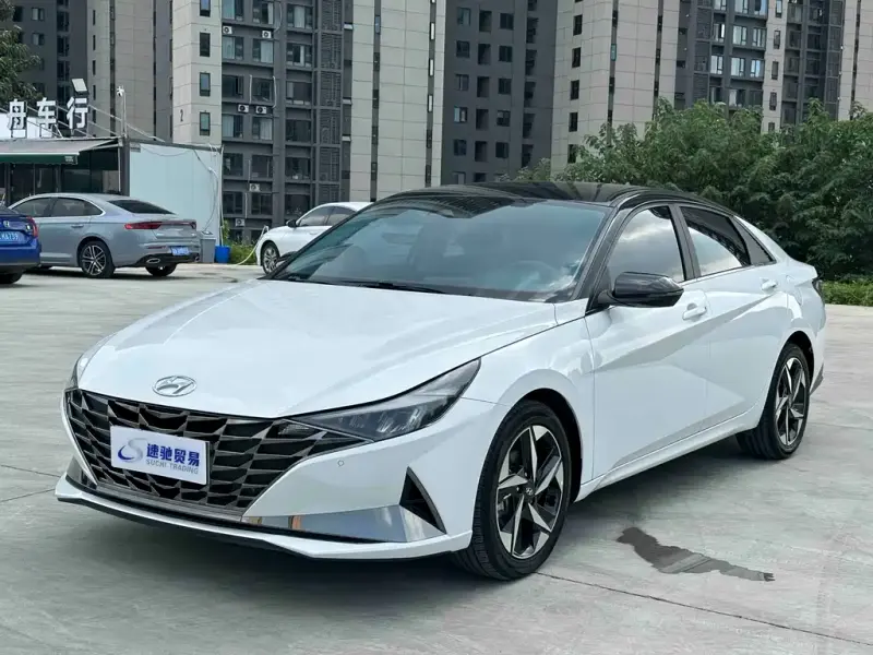 Hyundai Elantra, 2022