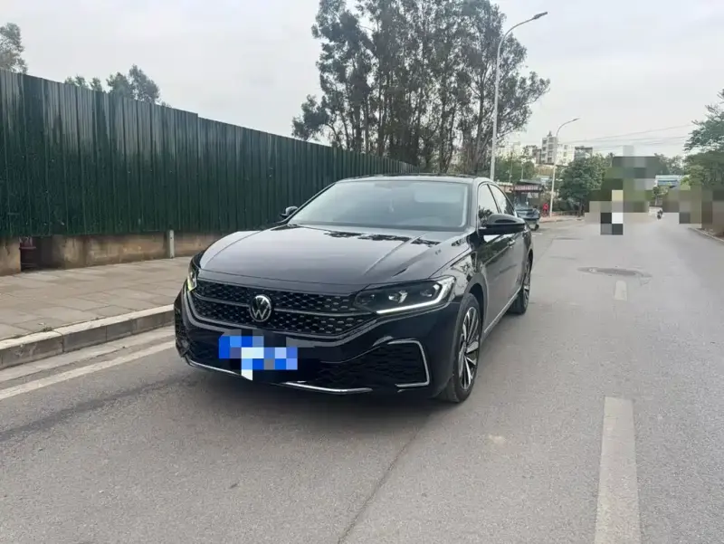 Volkswagen Passat, 2022