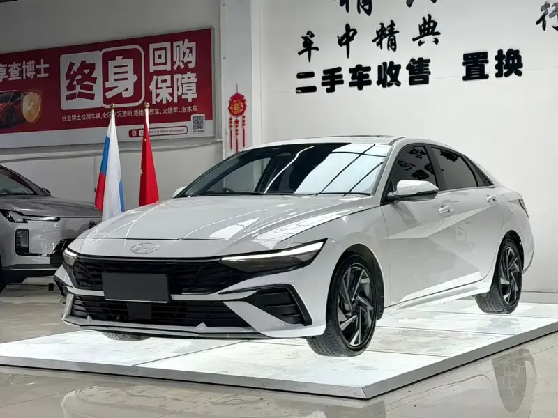 Hyundai Elantra, 2023