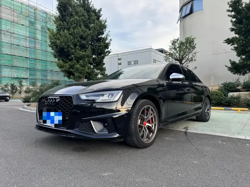 Audi A4L, 2019