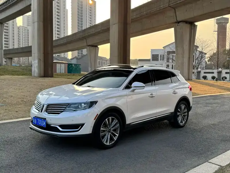 Lincoln MKX, 2017