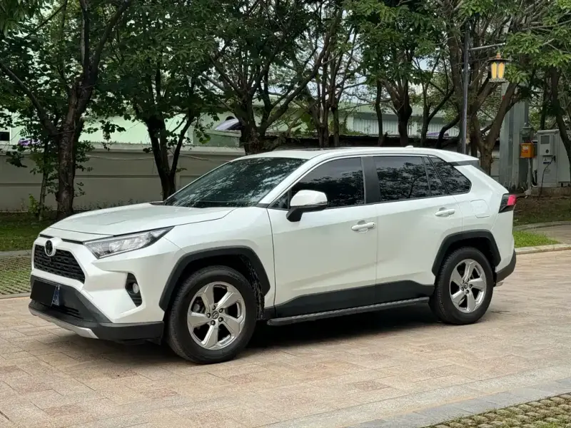 Toyota RAV4, 2021 — фото 1