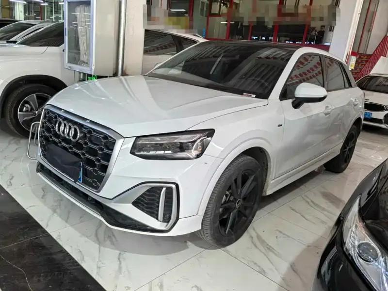 Audi Q2L, 2023