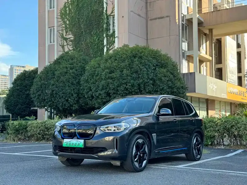 BMW iX3, 2021