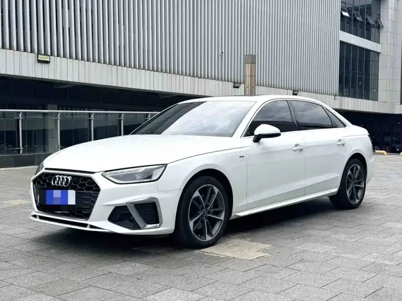 Audi A4L, 2022