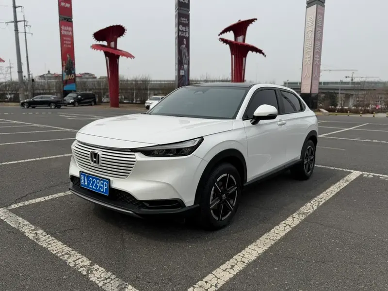 Honda Vezel 1.5L CVT Edition, 2023 — фото 1