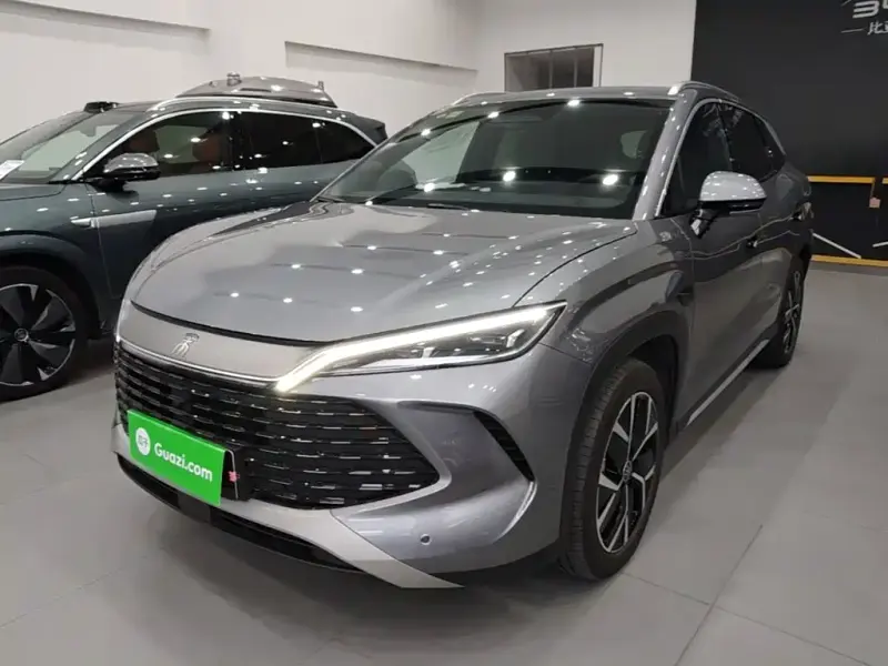 BYD L DM-i, 2025