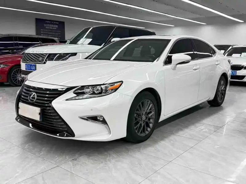 Lexus ES, 2018