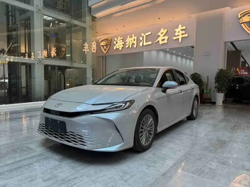 Toyota Camry, 2025