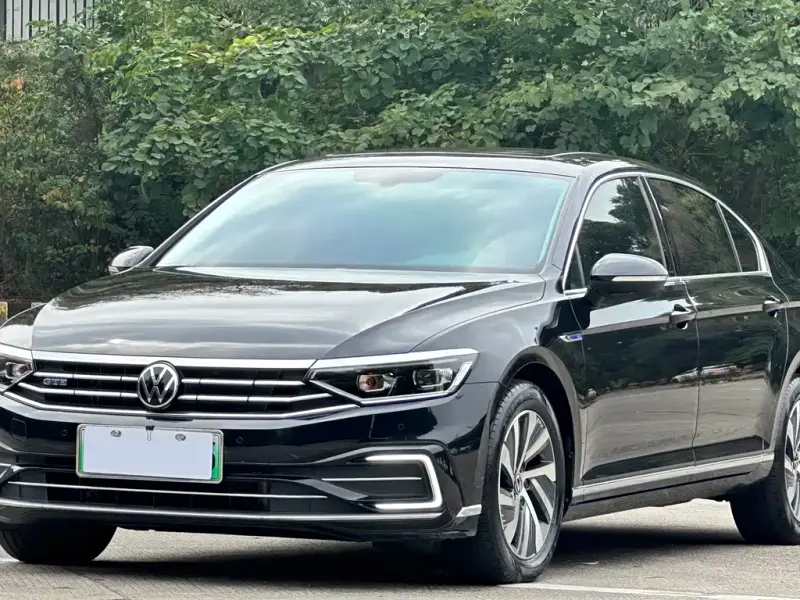 Volkswagen PHEV, 2025