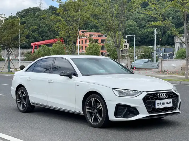 Audi A4L, 2023