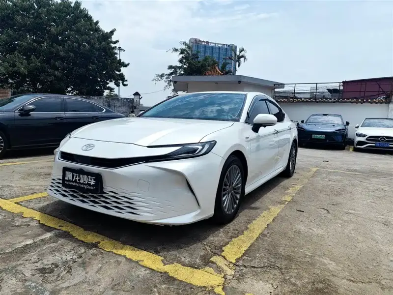 Toyota Camry, 2025