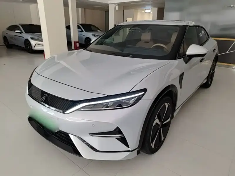 BYD L EV, 2023