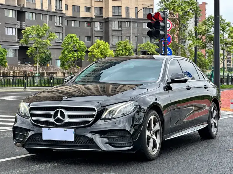 Mercedes-Benz E-Class, 2017 — фото 1