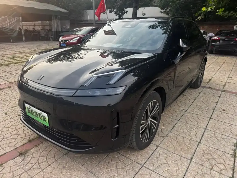 Lynk & Co 08 EM-P, 2024