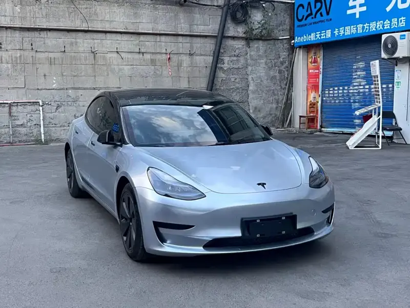 Tesla Model 3, 2023