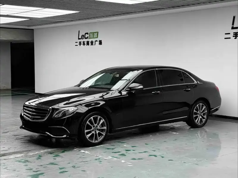 Mercedes-Benz E-Class, 2019 — фото 1