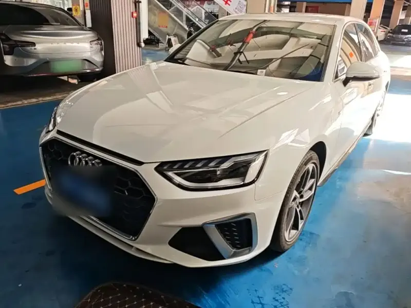 Audi A4L, 2023