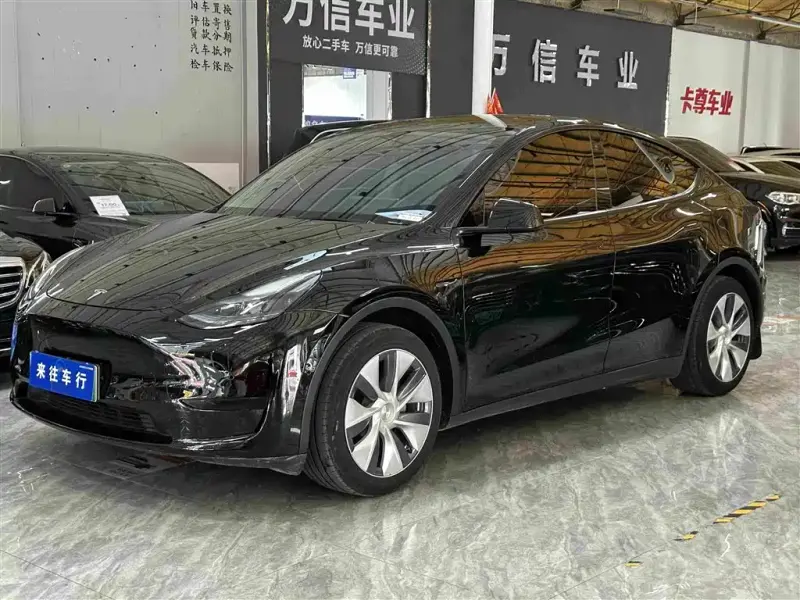 Tesla Model Y, 2023