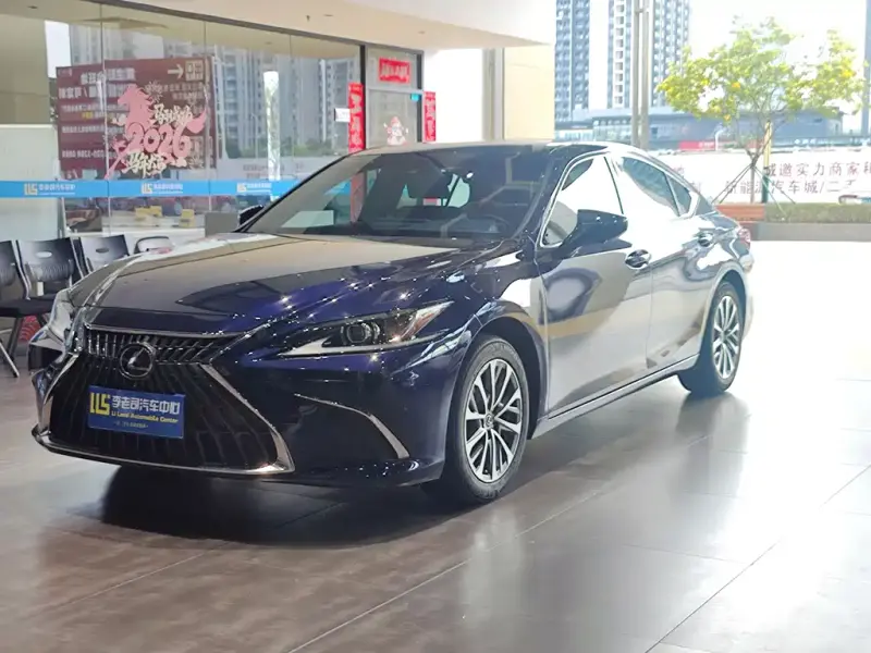 Lexus ES, 2021