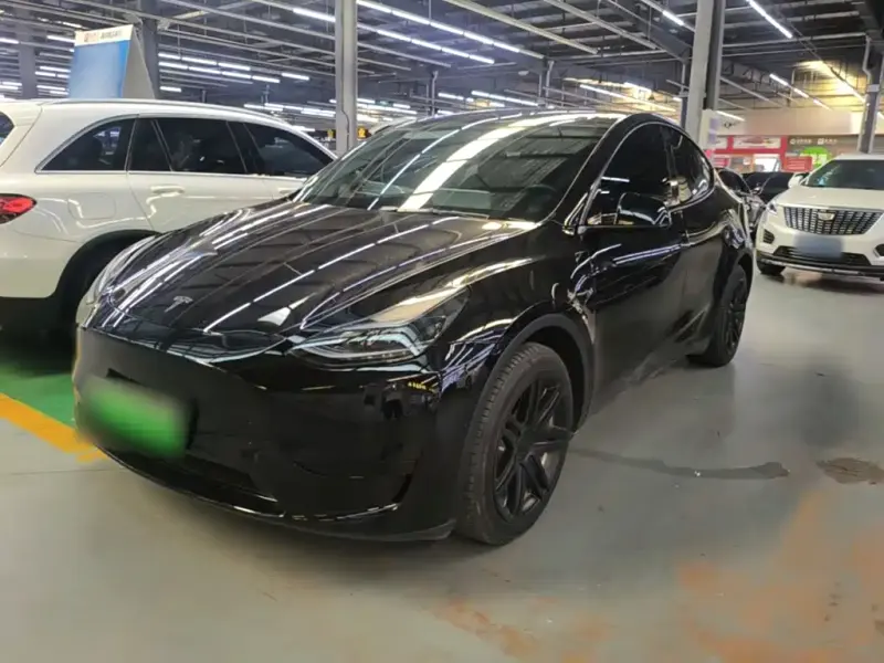 Tesla Model Y, 2022