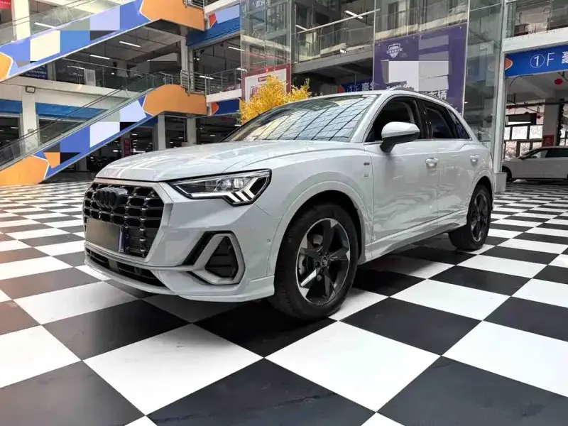 Audi Q3, 2022