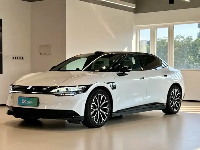 Zeekr 007, 2024