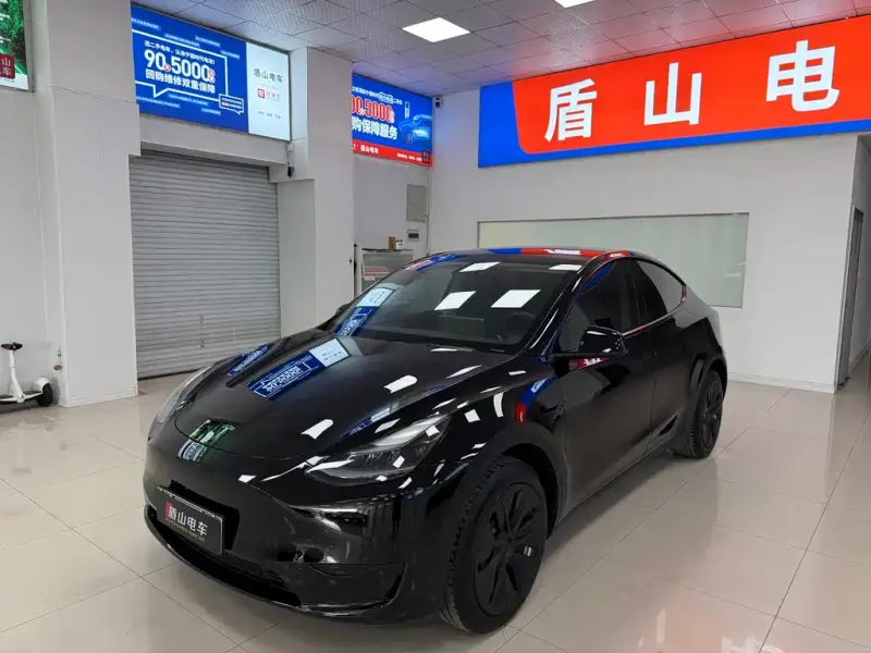 Tesla Model Y, 2023
