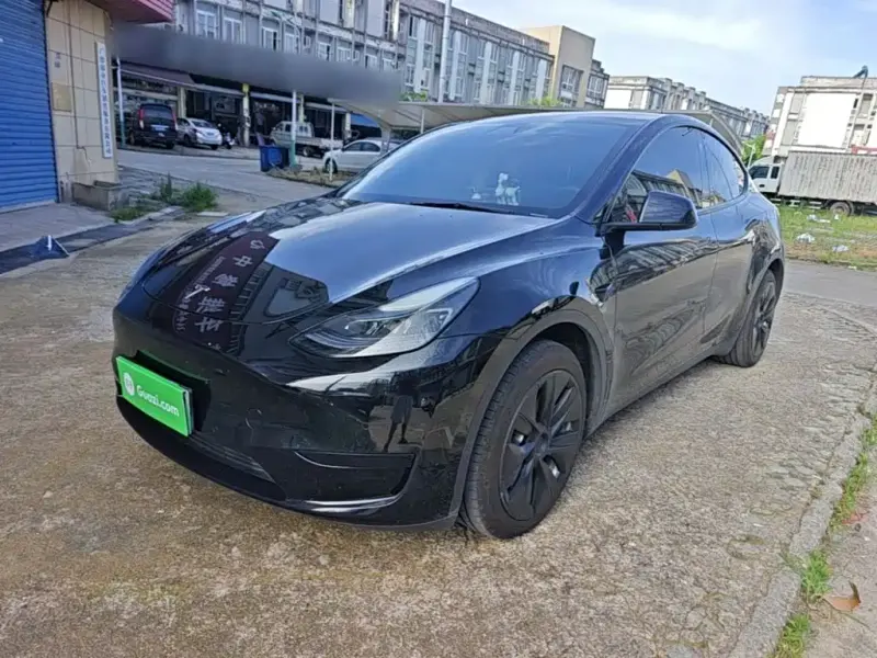 Tesla Model Y, 2023