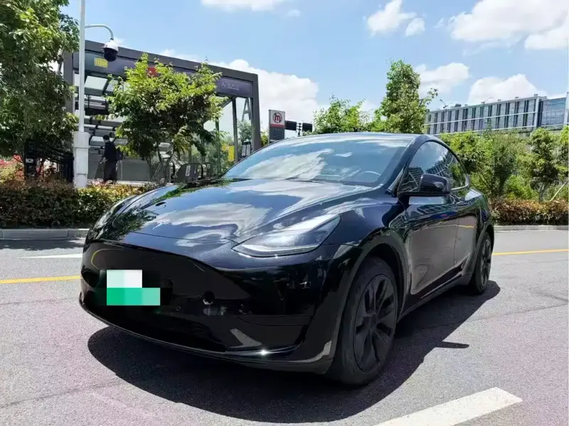 Tesla Model Y, 2023