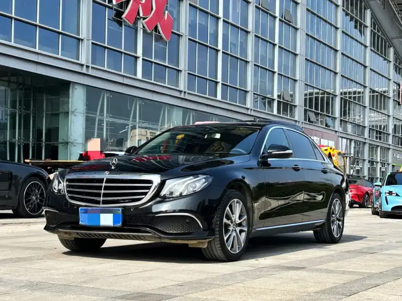 Mercedes-Benz E-Class, 2020 — фото 1