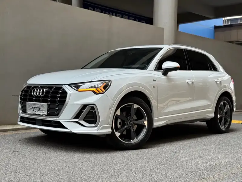 Audi Q3, 2022