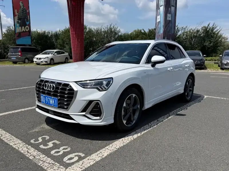 Audi Q3, 2023
