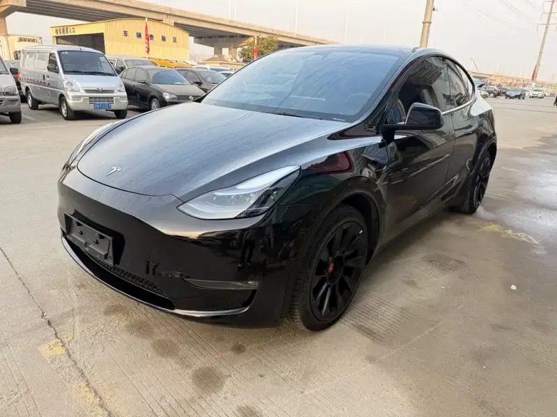 Tesla Model Y, 2023