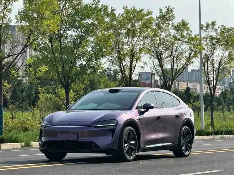Luxeed Zhijie R7, 2025