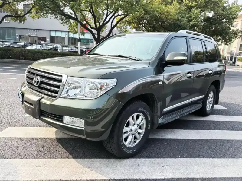 Toyota Land Cruiser, 2011