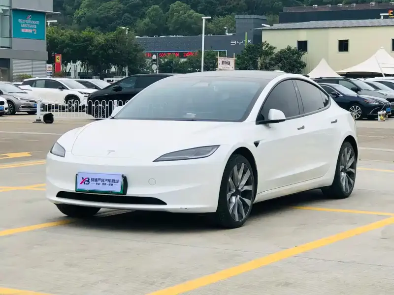 Tesla Model 3, 2025 — фото 1