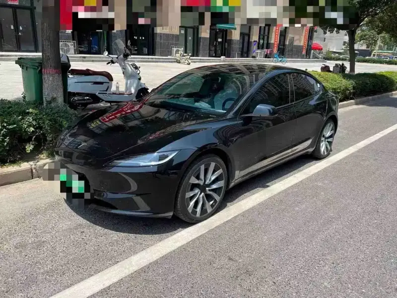 Tesla Model 3, 2025
