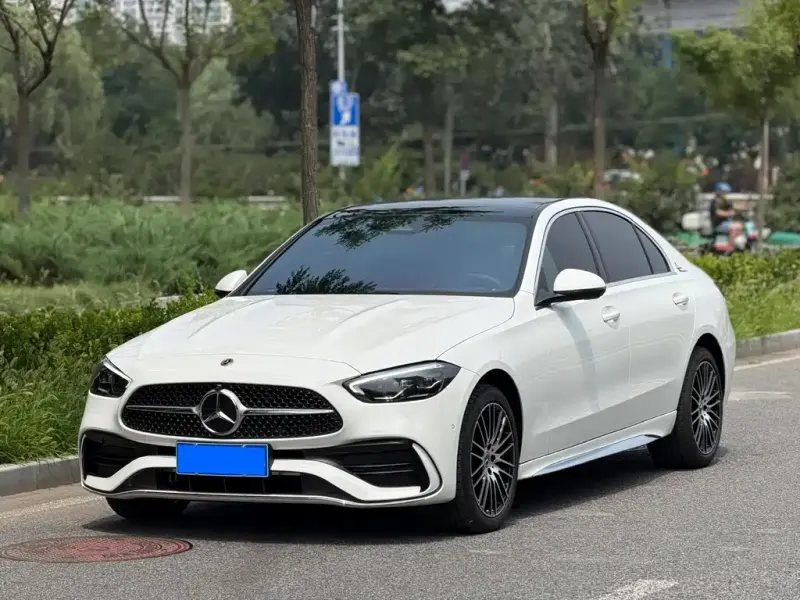 Mercedes-Benz C-Class, 2025