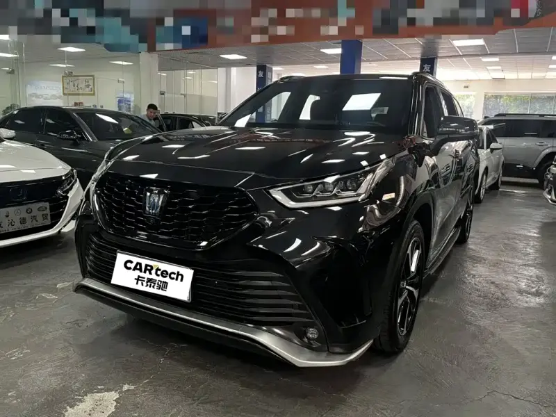 Toyota Crown Kluger, 2023