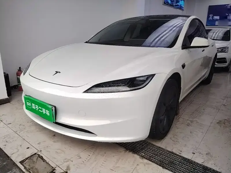Tesla Model 3, 2025