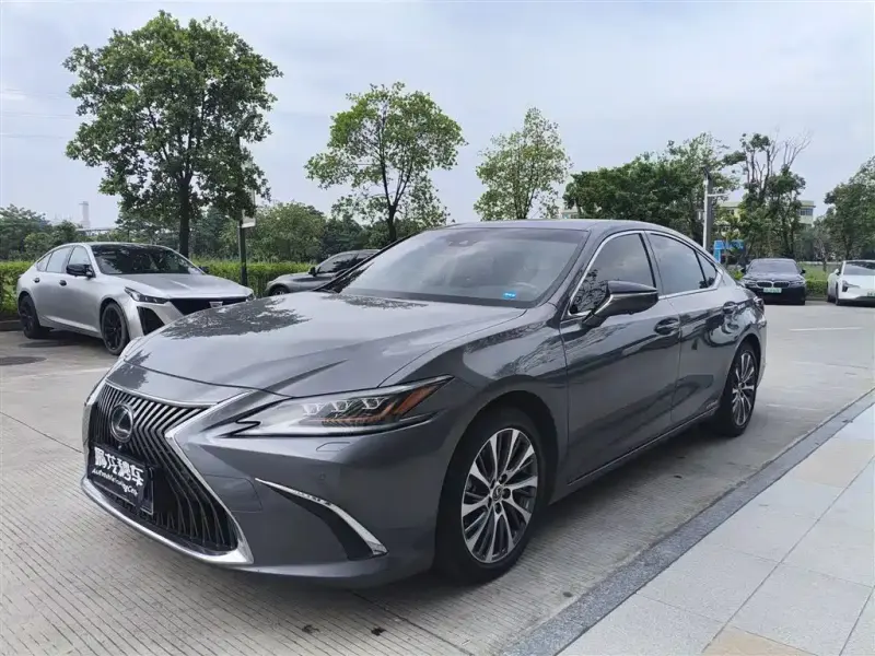Lexus ES, 2021