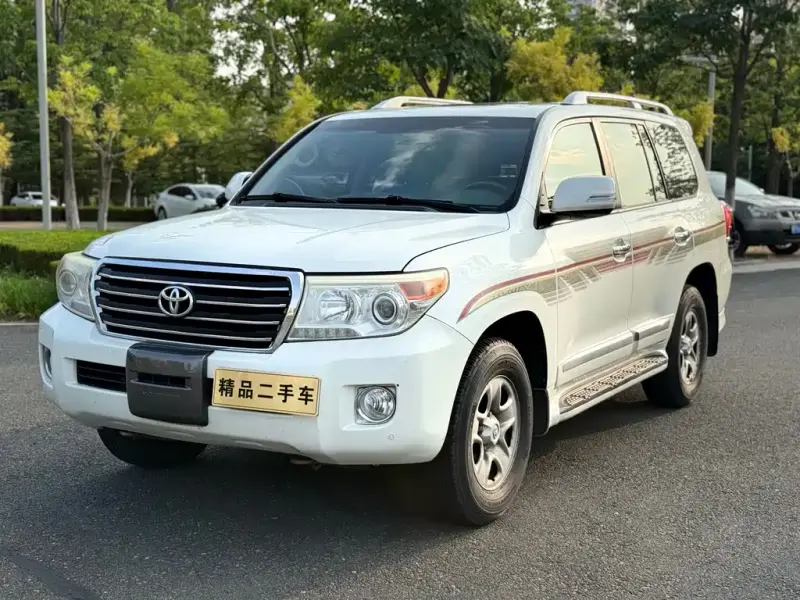 Toyota Land Cruiser, 2013 — фото 1