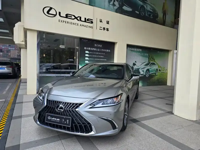 Lexus ES, 2024
