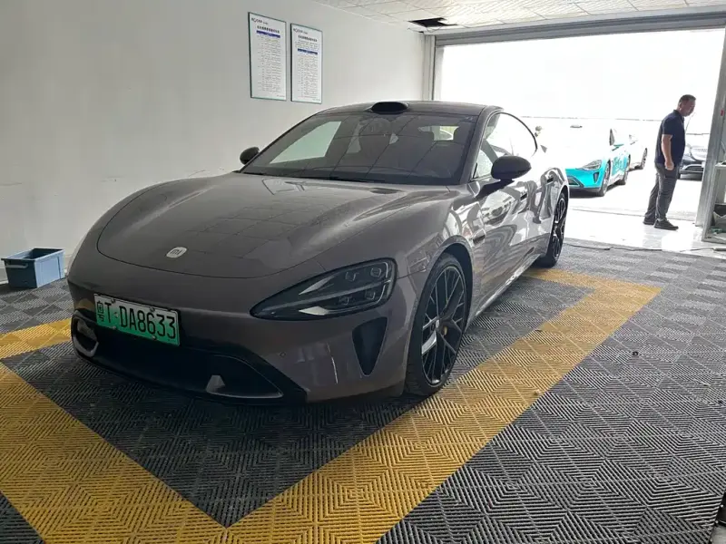 Xiaomi SU7, 2025