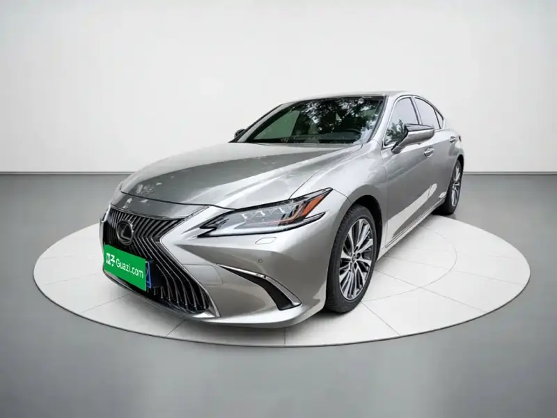 Lexus ES, 2021
