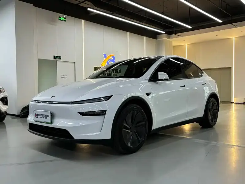Tesla Model Y, 2026