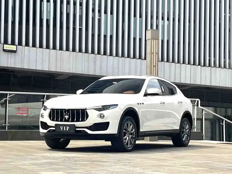 Maserati Levante, 2021 — фото 1