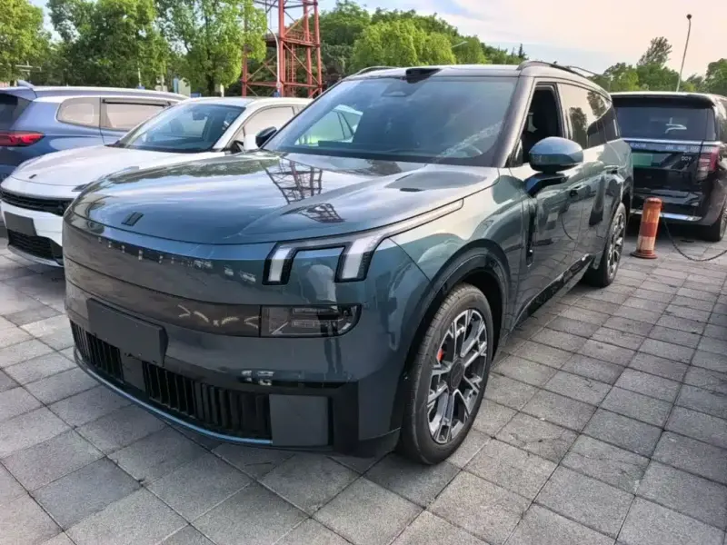 Lynk & Co 900, 2025