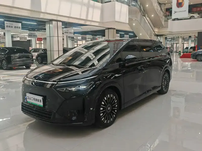 XPeng X9, 2026